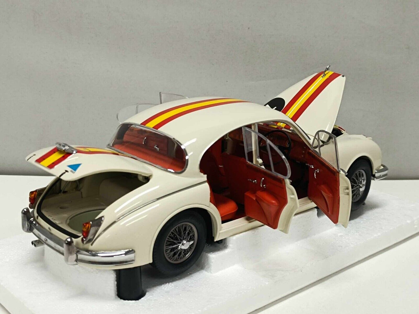 Jaguar Mark 2 3.8 Bob Jane 1962 #1 - Model-Icons 1:18 Limited Edition 2000 pezzi