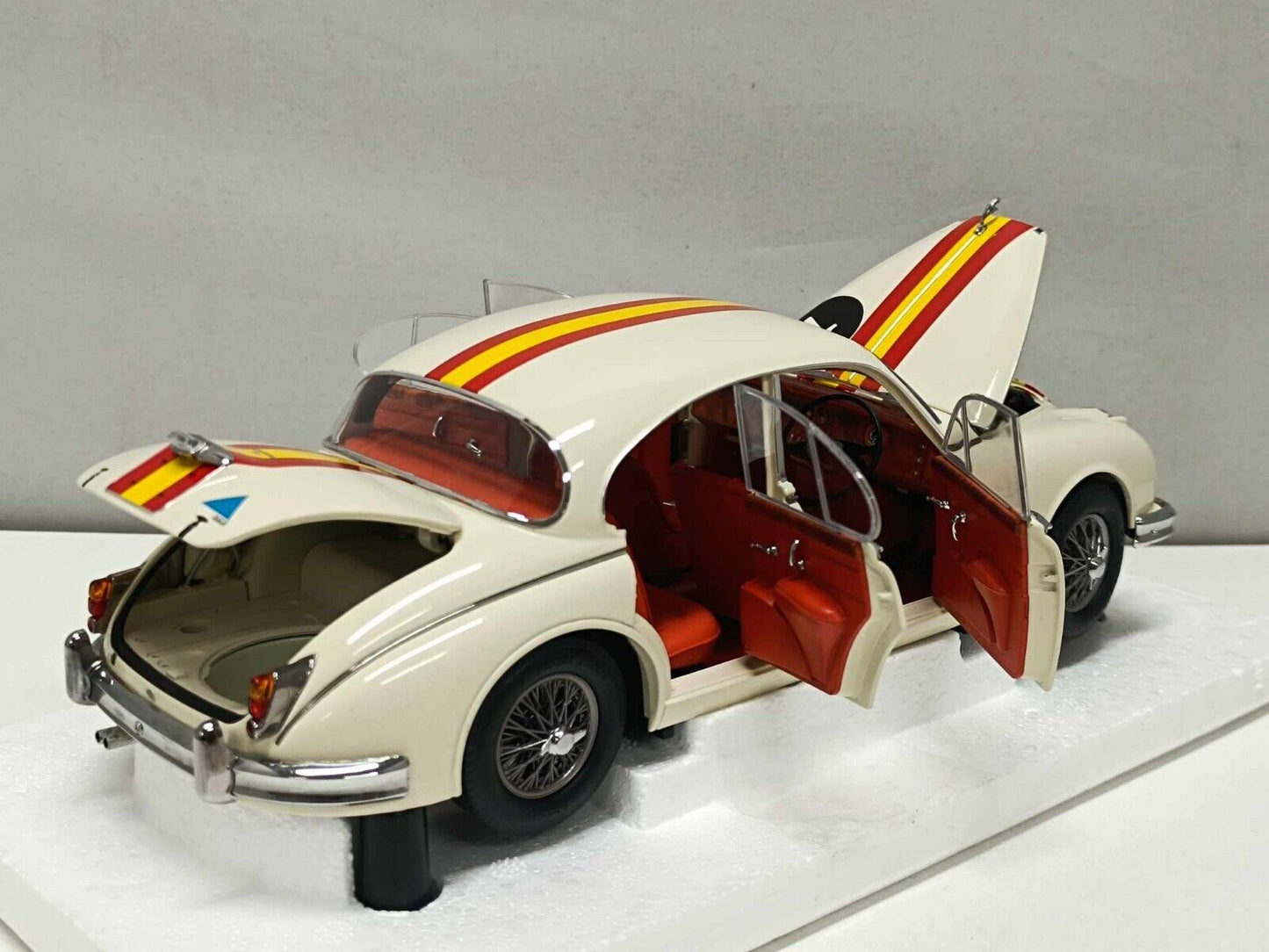 Jaguar Mark 2 3.8 Bob Jane 1962 #1 - Model-Icons 1:18 Limited Edition 2000 pezzi
