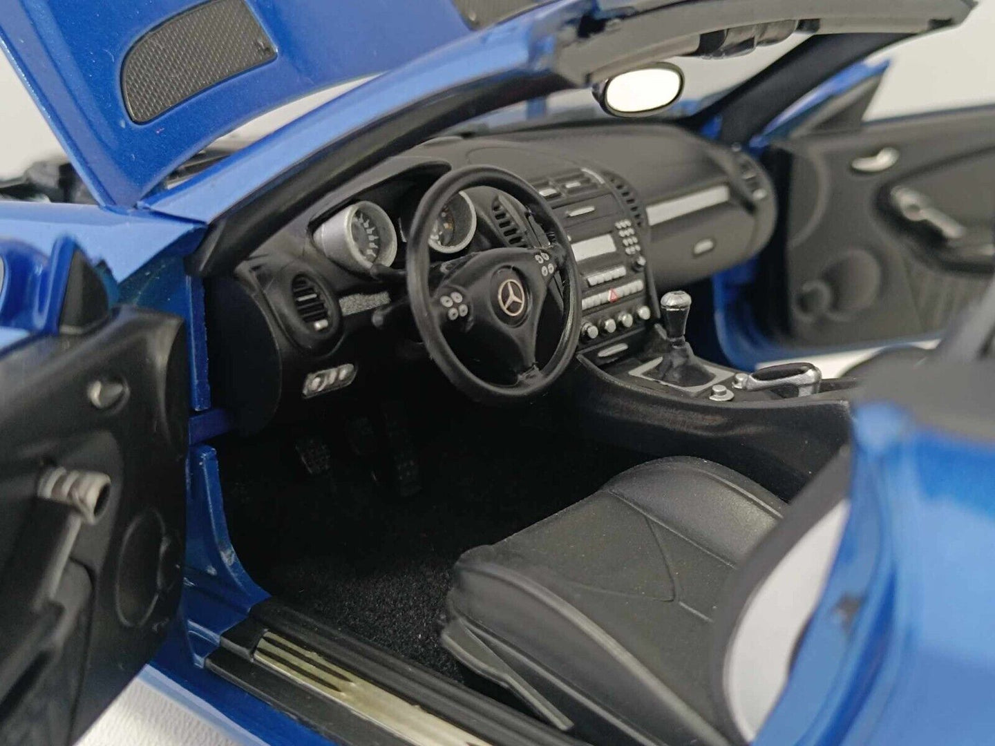 Mercedes-Benz SLK Class 2004 Minichamps 1/18 Blu Metallizzato Usato + Box