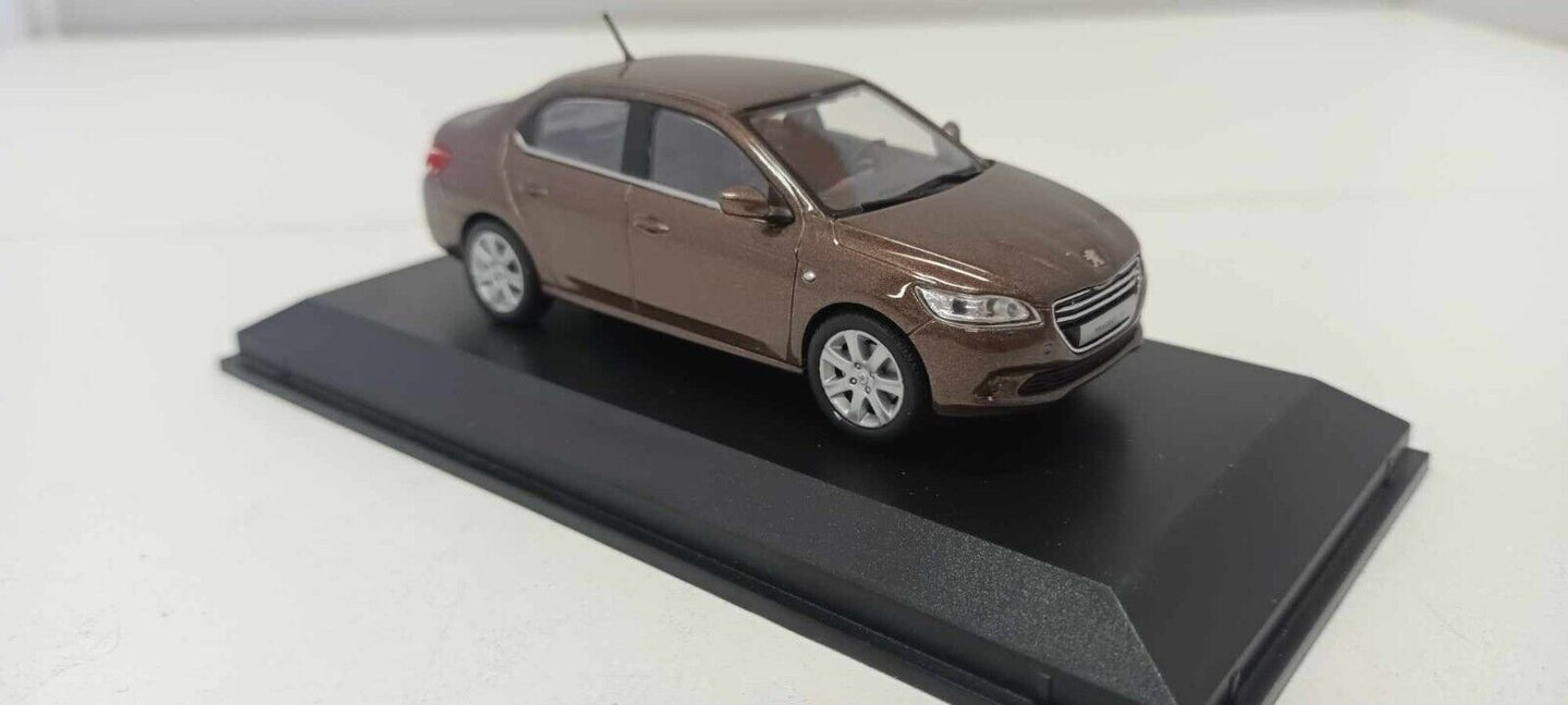Peugeot 301 4 p 2012 Brown - Norev 1:43 Usato + Teca + Box