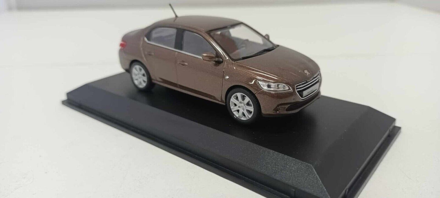 Peugeot 301 4 p 2012 Brown - Norev 1:43 Usato + Teca + Box