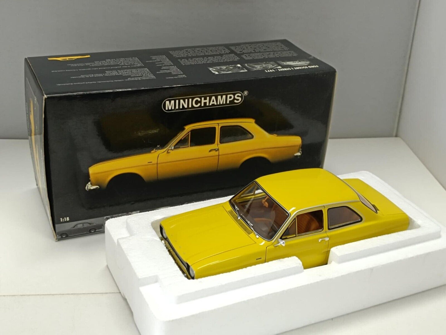 Ford Escort I Street 1971 Giallo Yellow Minichamps 1:18 Usato + Box 1/18