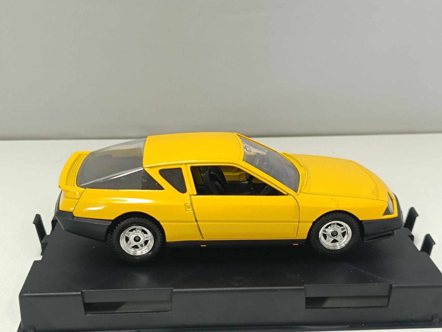 Renault Alpine Turbo Yellow 02304 - Polistil 1:25 Usato + Box no Decals