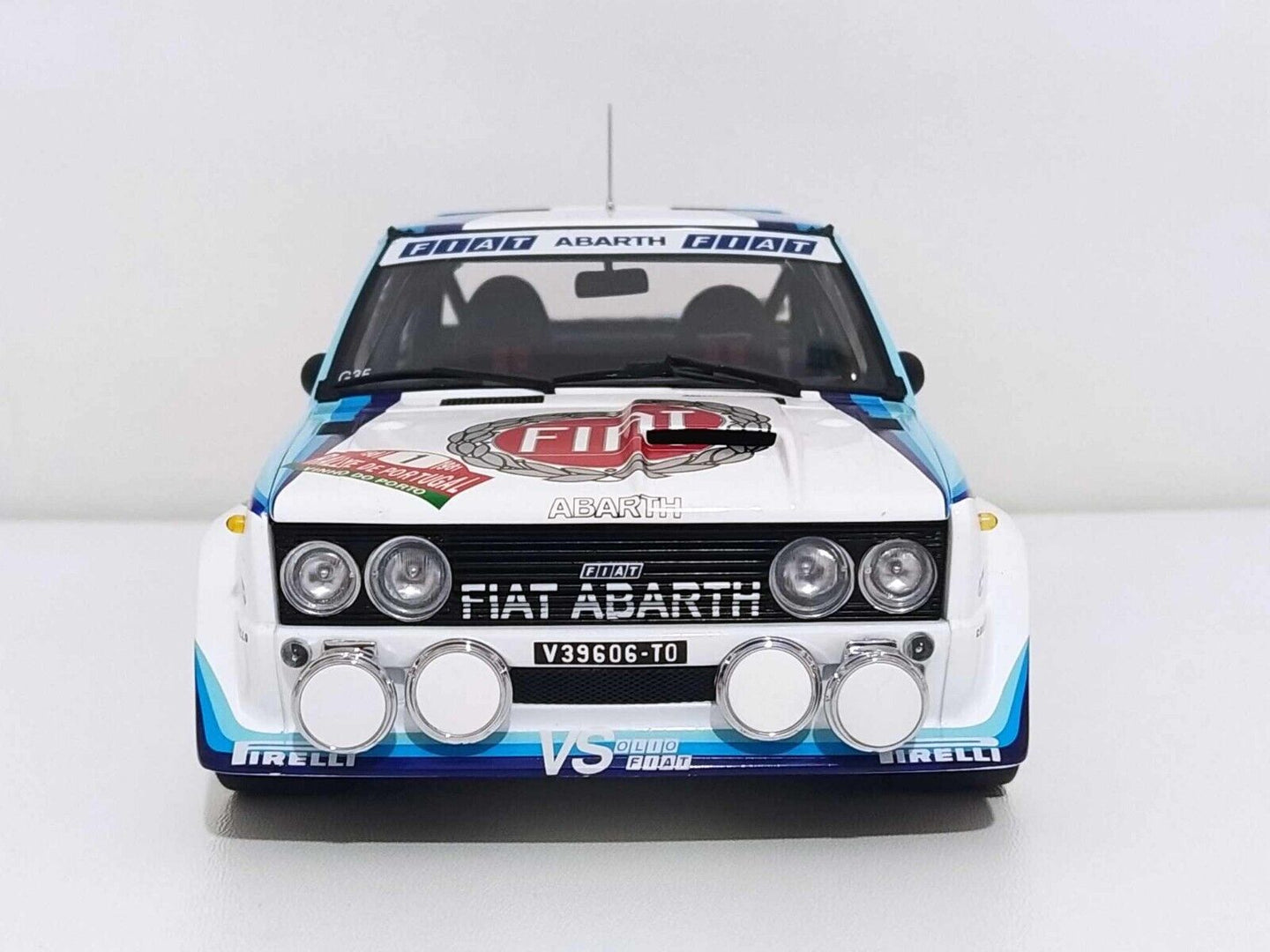 Fiat 131 Abarth "Works" Winner Rally Portugal 1981 #1 M. Alen - Kyosho 1:18 GMS