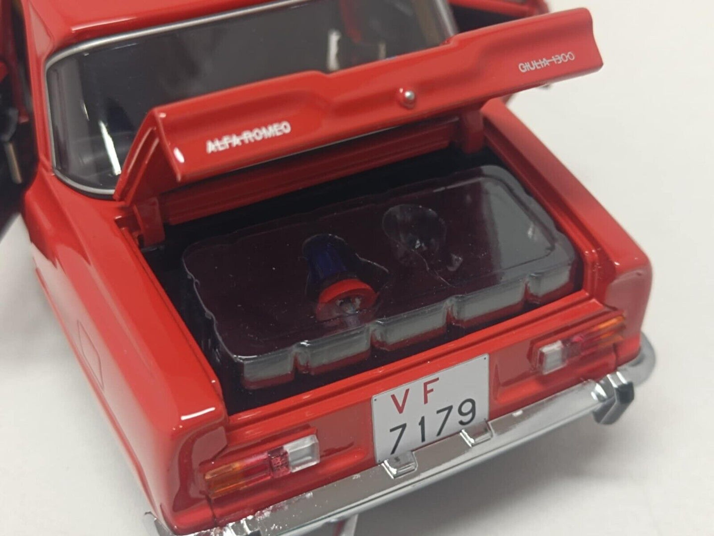 Alfa Romeo Giulia 1300 Vigili del fuoco 1970 Minichamps 1:18 Usato Limited 500