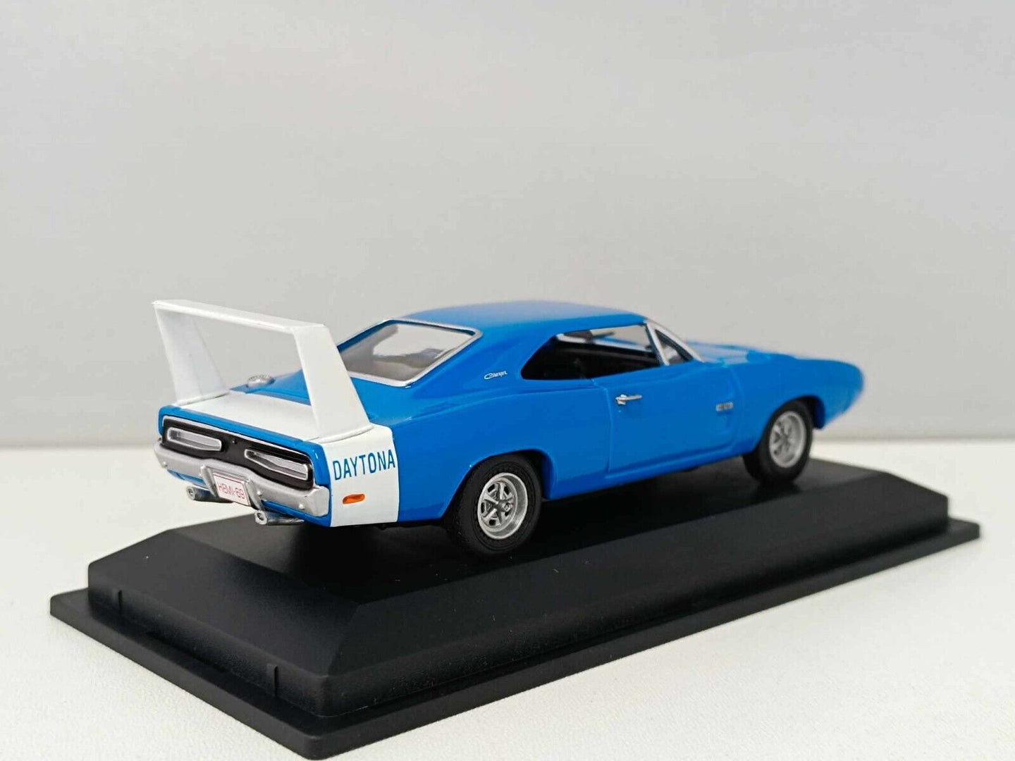 Dodge Charger Daytona 1969 Edicola 1/43 Muscle Car Azzurra Supporto + Teca Usato