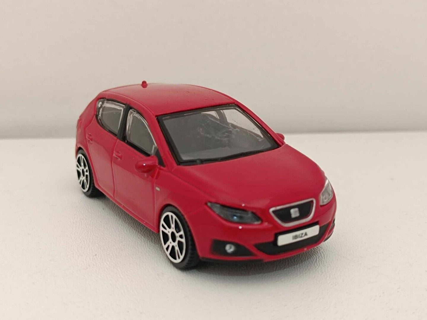 Seat Ibiza 5 Porte 2011 Burago 1:43 Rosso GM Shop