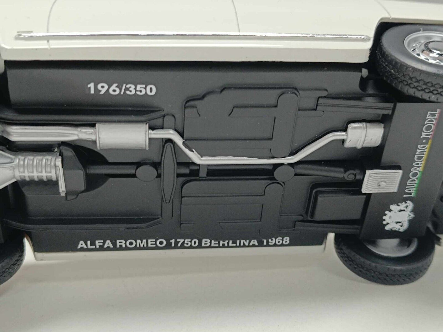Alfa Romeo 1750 Berlina 1968 White Bianco - Laudoracing 1:18 Nuovo