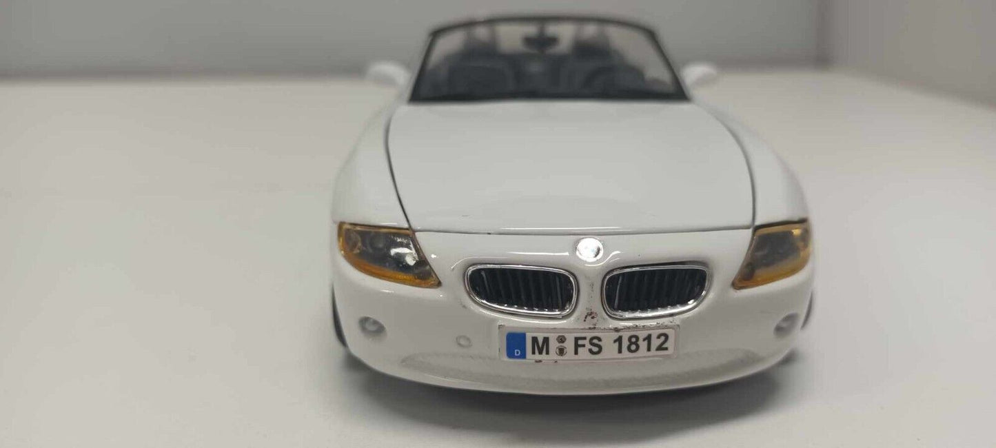 BMW Z4 Spider 2003 White Bianco Burago 1:24 Usato 1/24