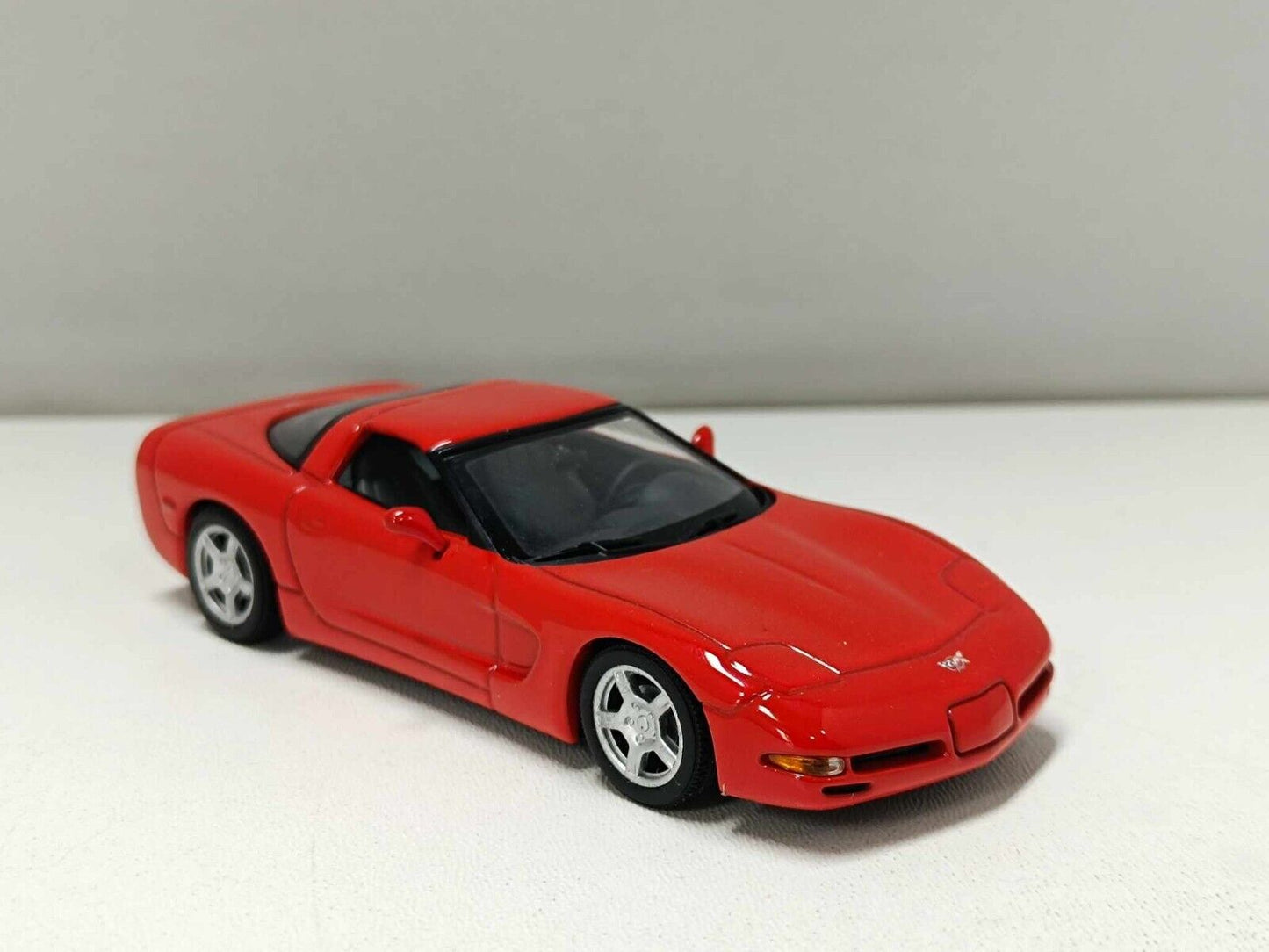 Chevrolet Corvette 1997 Red Rosso - Minichamps 1:43 Usato + Teca