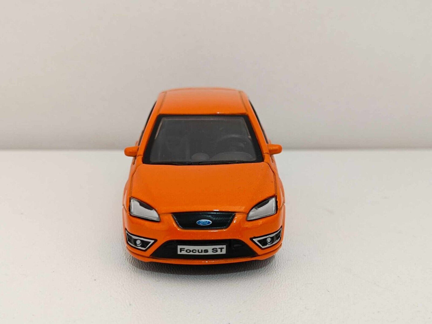 Ford Focus ST - Burago 1:43 GM Shop