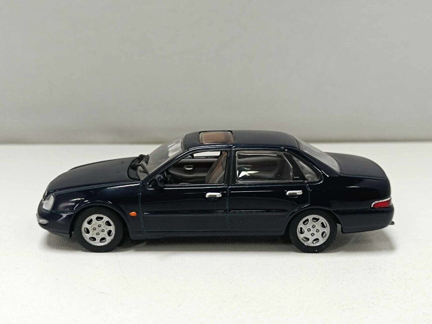 Ford Scorpio Saloon 1995 Blue Navy - Minichamps 1:43 Usato Teca