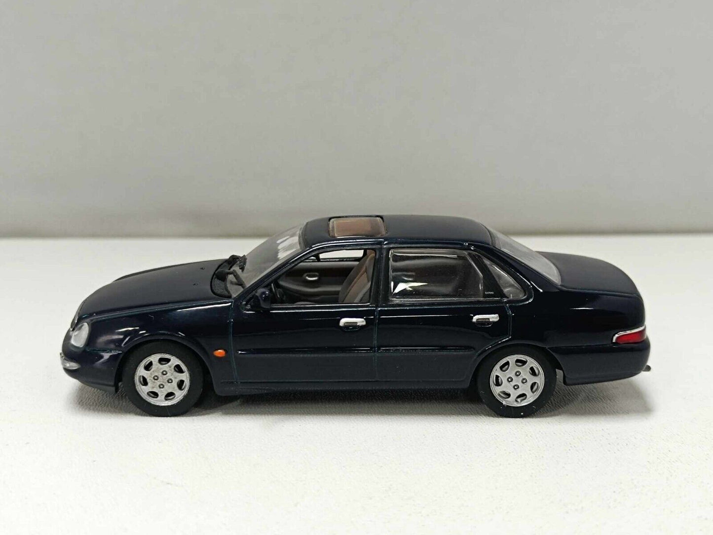 Ford Scorpio Saloon 1995 Blue Navy - Minichamps 1:43 Usato Teca