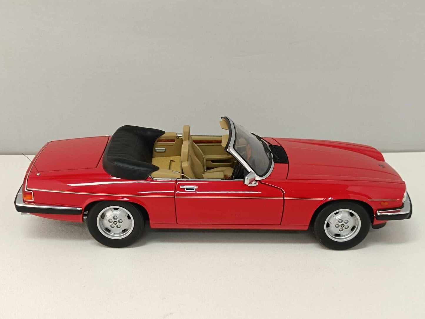 Jaguar XJS  Cabriolet 1991 Autoart 1/18 Rosso Rara Very Rare Usato GM Shop
