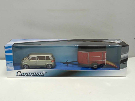 Volkswagen Microbus 2001 Verde  Green + Van Porta Cavalli - Cararama 1:43 Nuovo