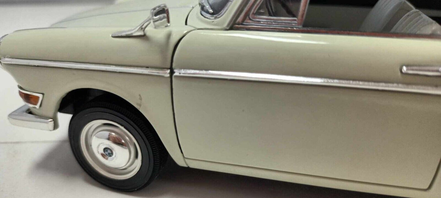 BMW 700 LS Luxus 1962 Signature Models 1:18 White Bianco Usato