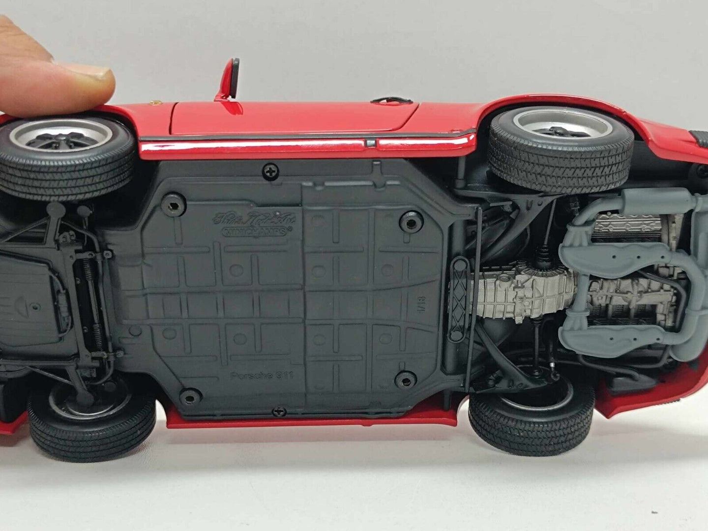 Porsche 911 Carrera Cabriolet 1983 Red Rosso - Minichamps 1:18 Rare
