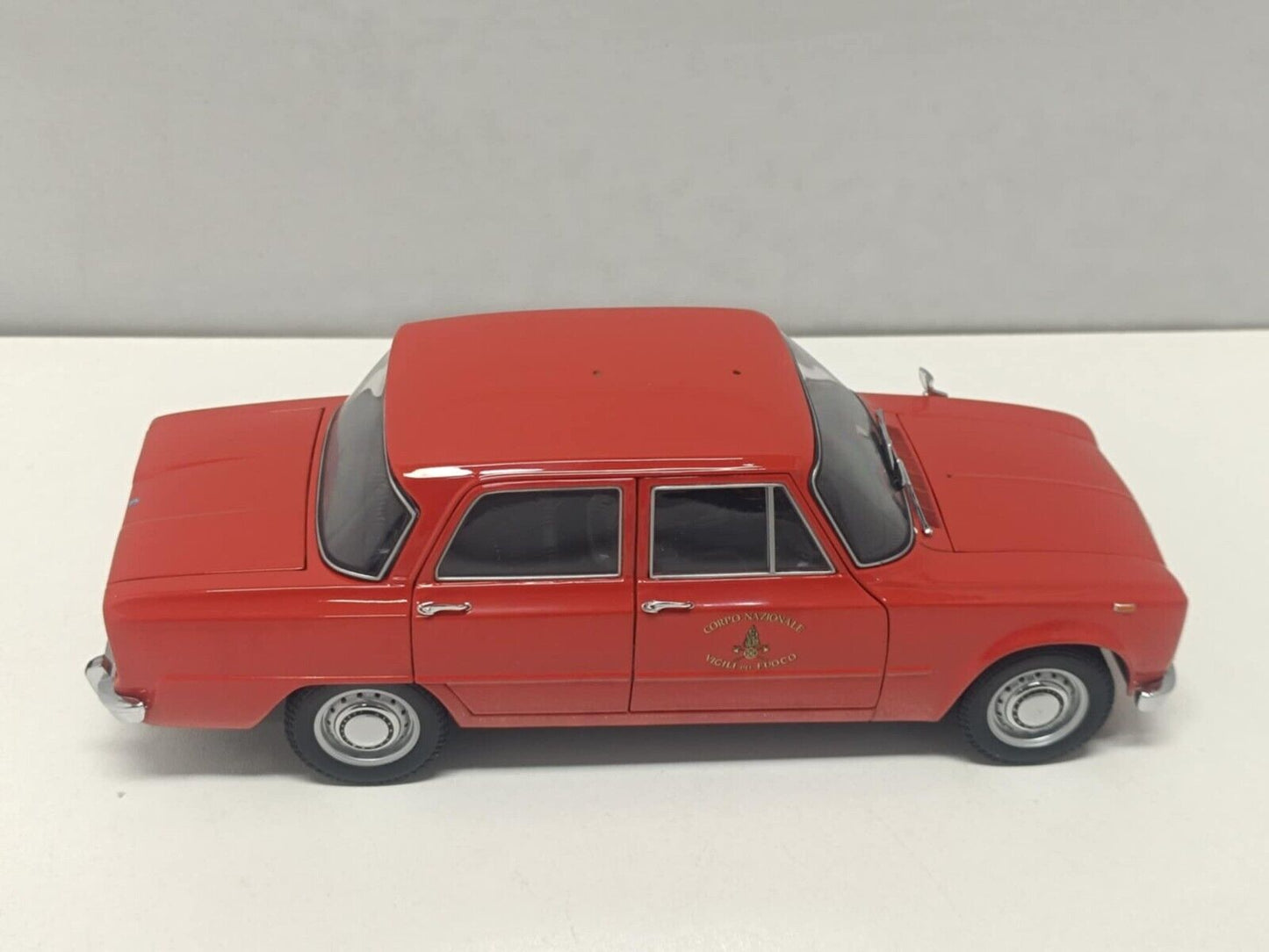 Alfa Romeo Giulia 1300 Vigili del fuoco 1970 Minichamps 1:18 Usato Limited 500