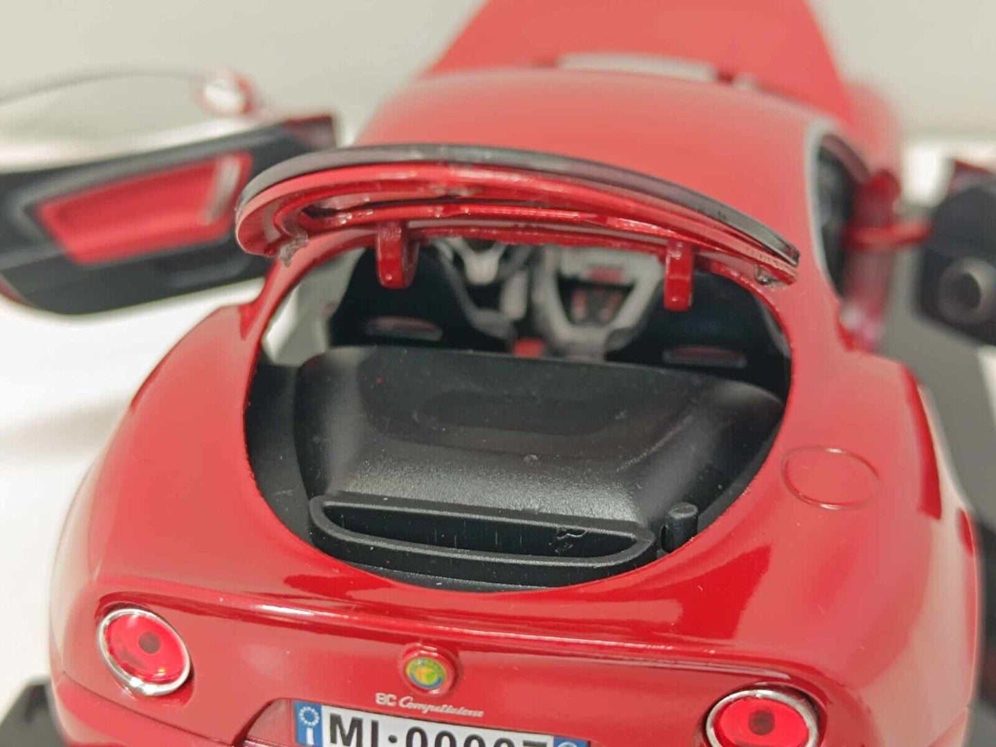 Alfa Romeo 8c Competizione Coupé 2008 Edicola Centenario 1:24 Usato + Teca