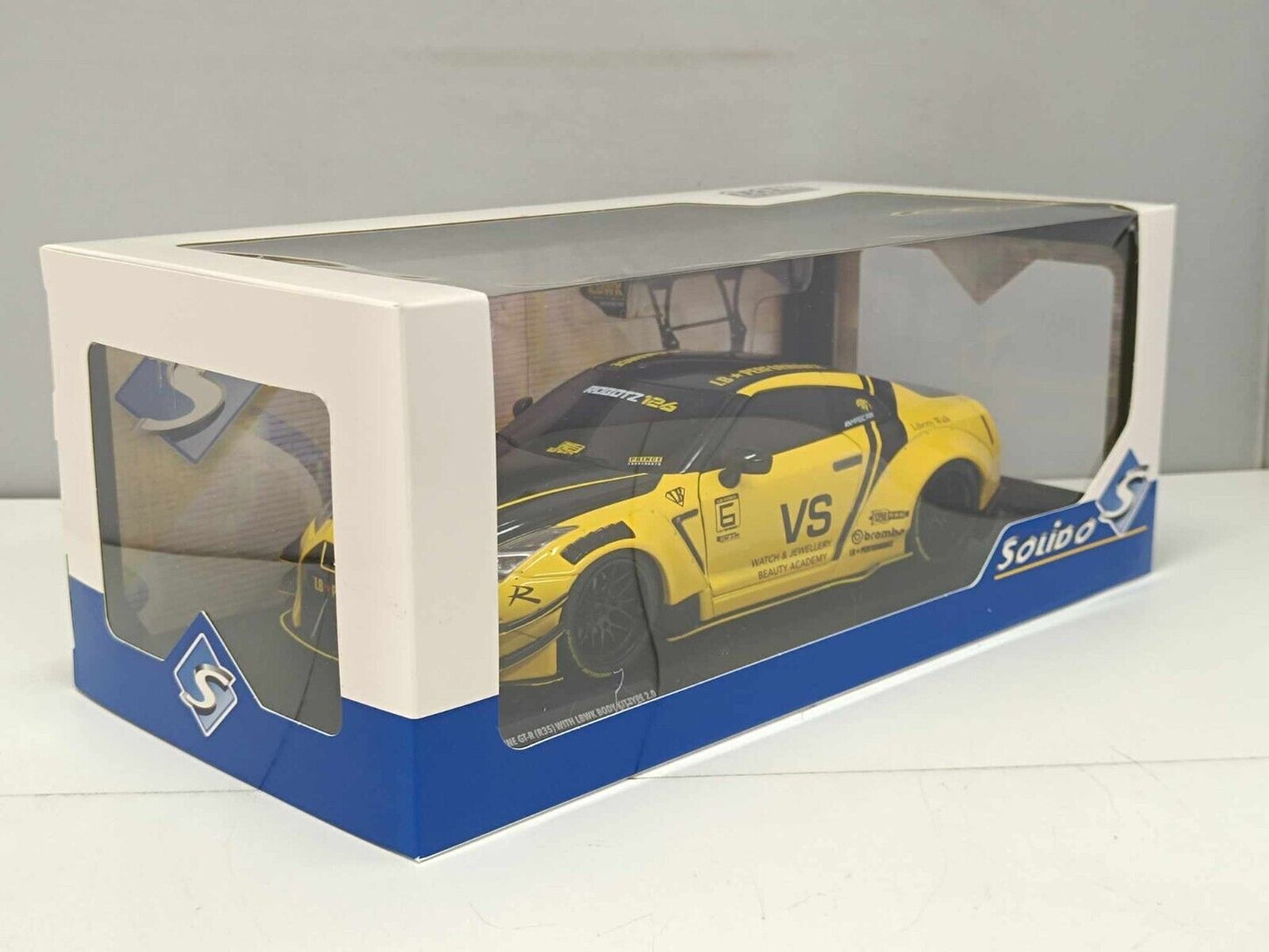 Nissan GTR R35 LB Liberty Walk Type 2 - 2020 Yellow Giallo Solido 1:18 Nuovo