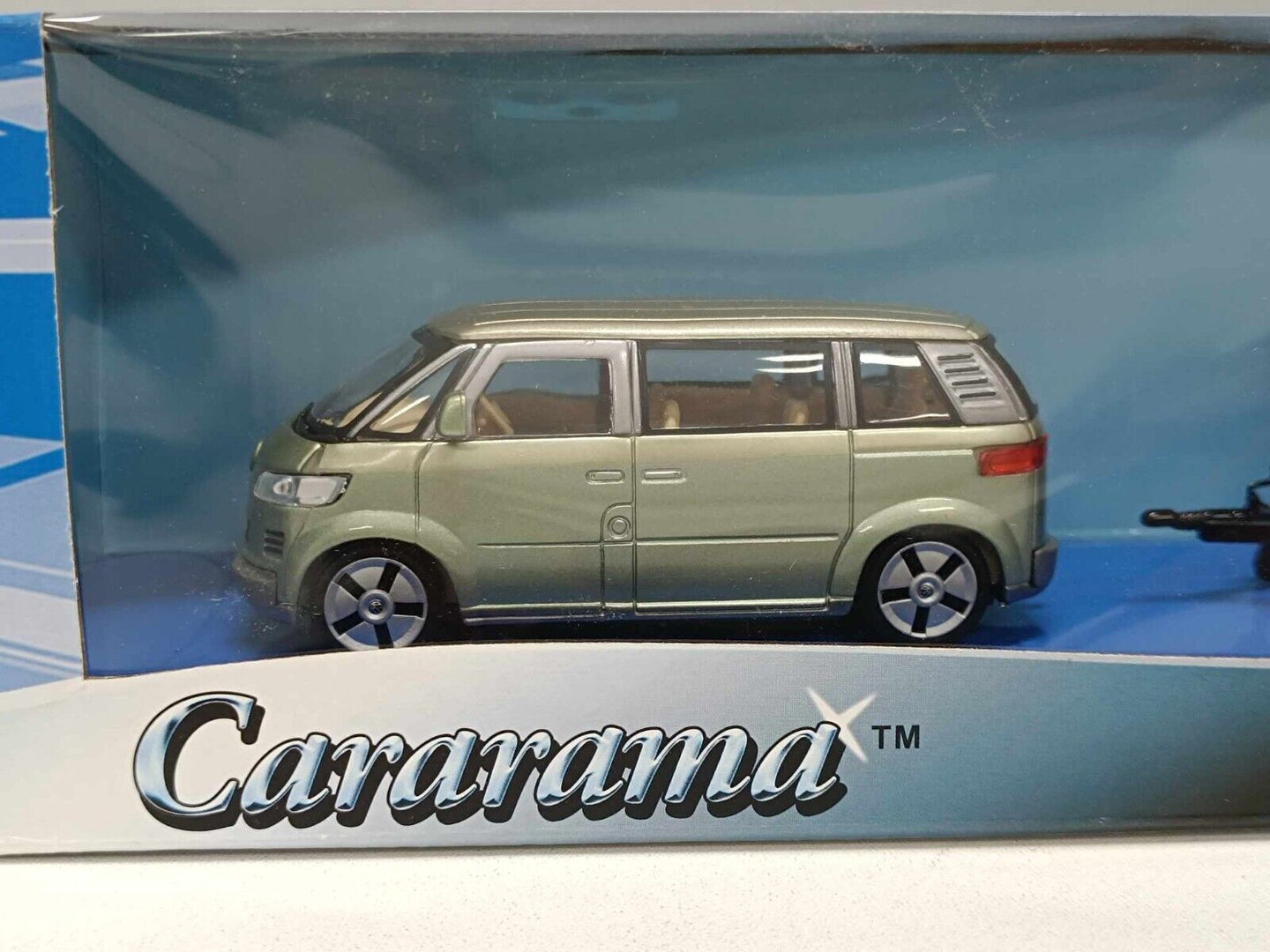 Volkswagen Microbus 2001 Verde  Green + Van Porta Cavalli - Cararama 1:43 Nuovo