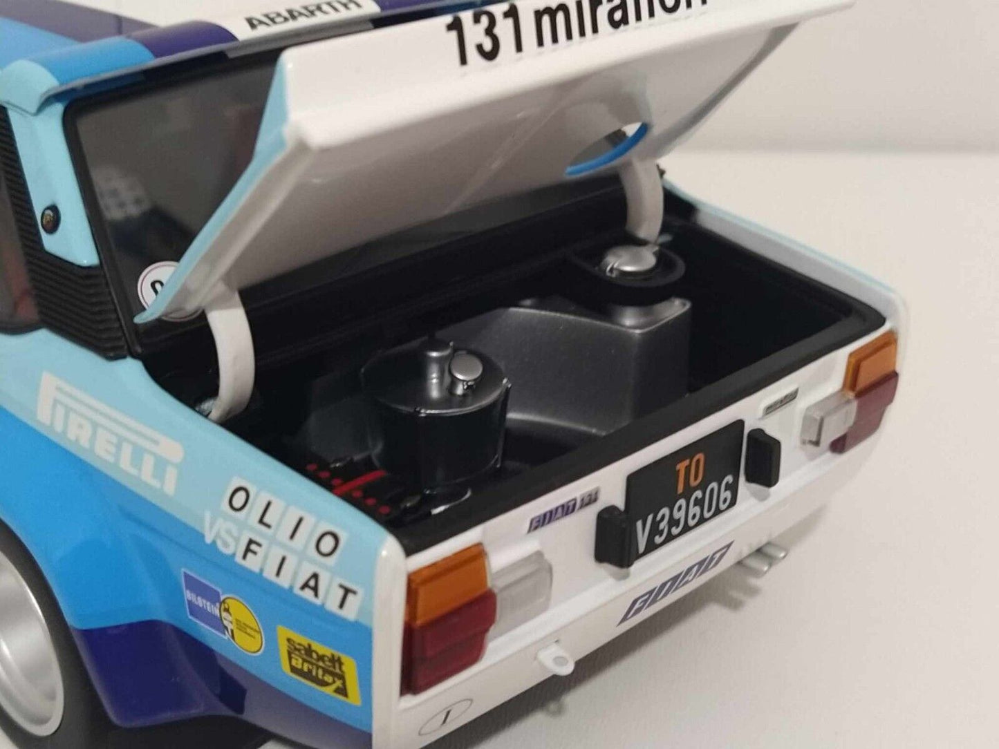 Fiat 131 Abarth "Works" Winner Rally Portugal 1981 #1 M. Alen - Kyosho 1:18 GMS