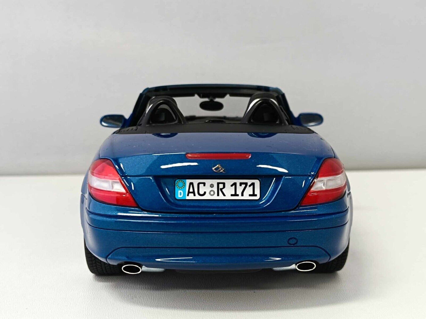 Mercedes-Benz SLK Class 2004 Minichamps 1/18 Blu Metallizzato Usato + Box
