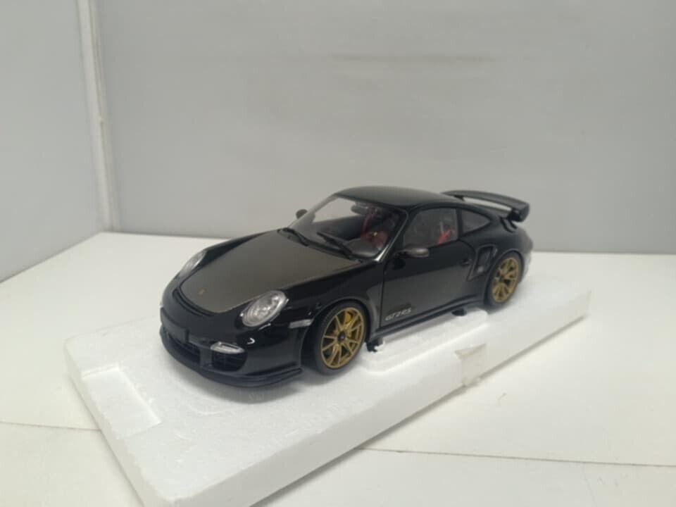 Porsche 911 GT2 RS 2011 Black With Gold Wheels Minichamps 1:18 Usato + Box Rare