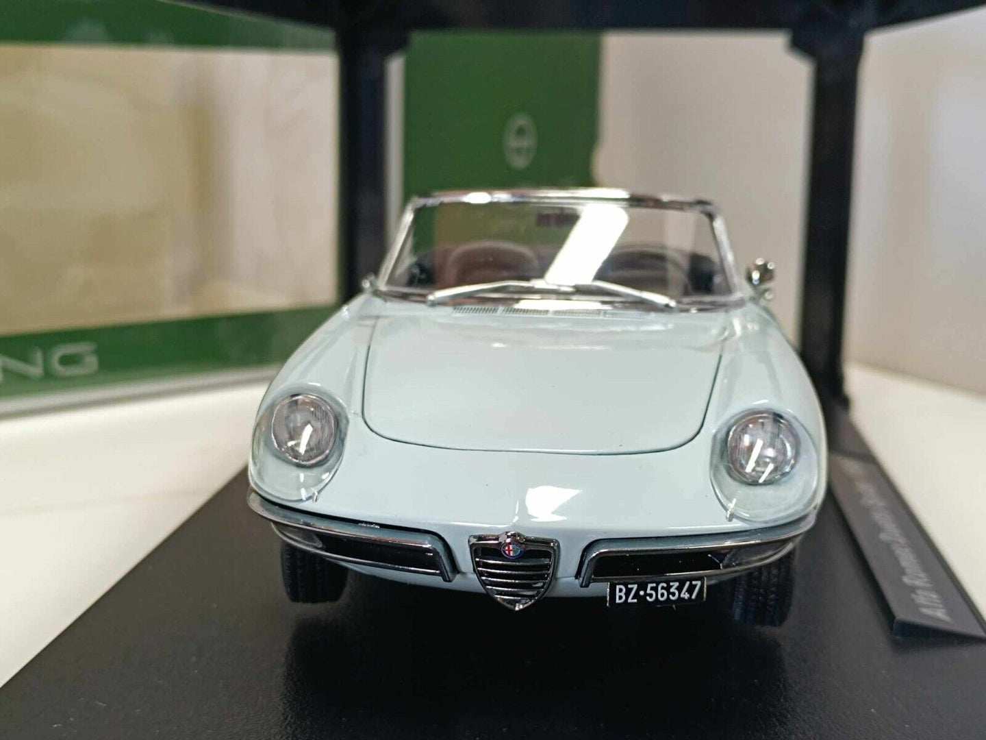 Alfa Romeo Duetto Spider 1600 - 1966 Blu Celeste - Touring Modelcars 1:18 Nuovo