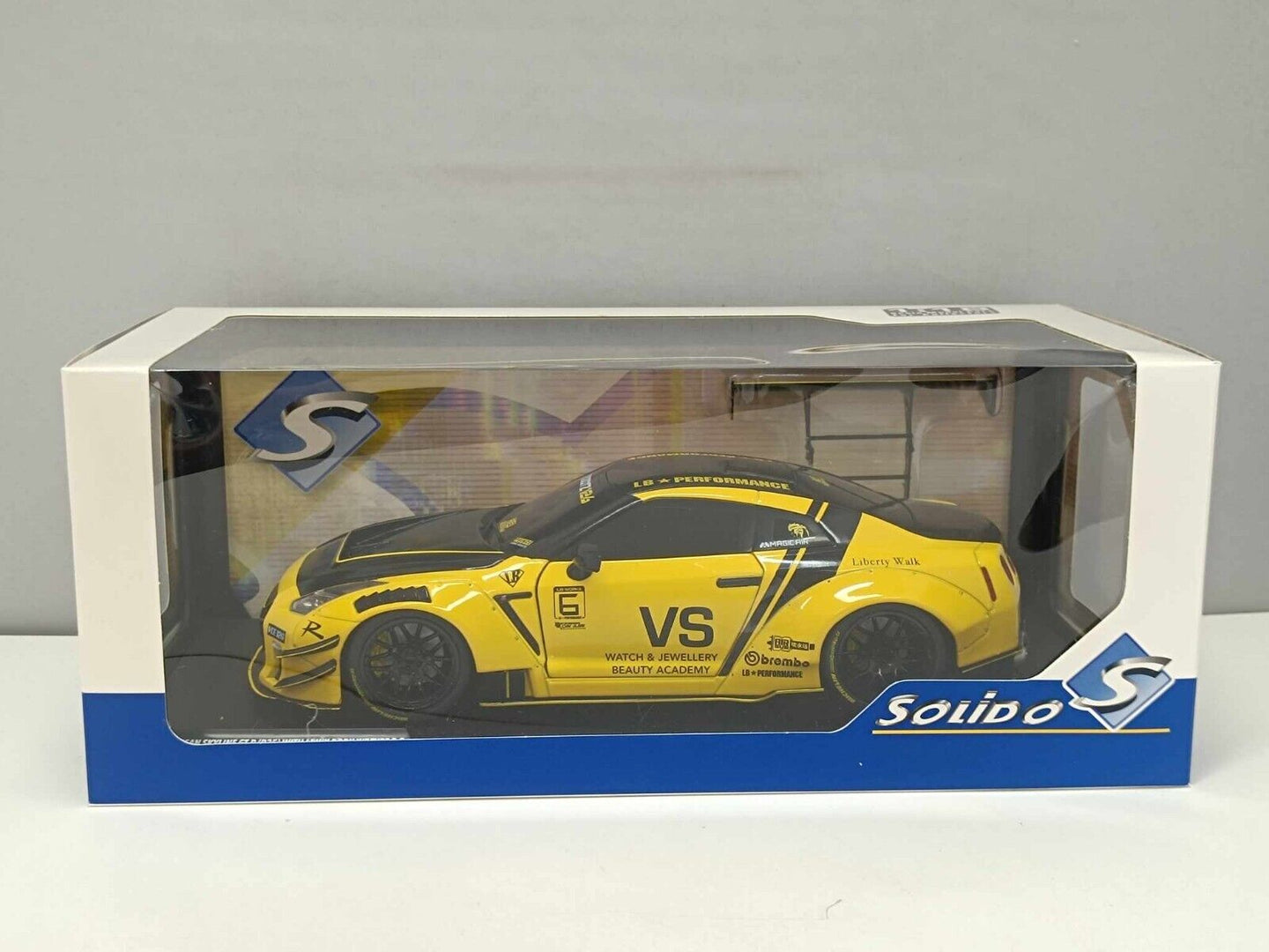 Nissan GTR R35 LB Liberty Walk Type 2 - 2020 Yellow Giallo Solido 1:18 Nuovo