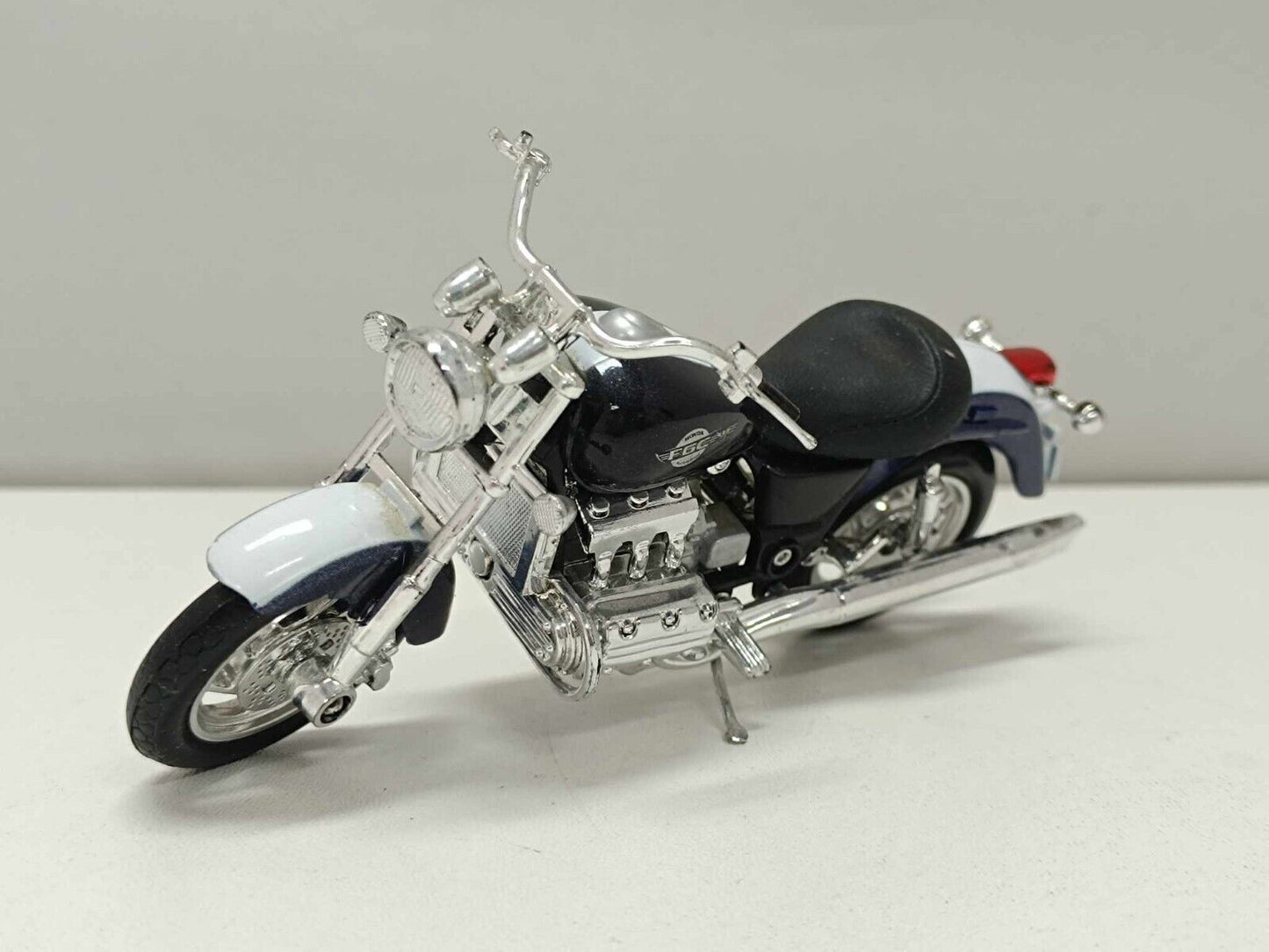 Honda F6C Moto Diecast - Burago 1:18  Usato no box