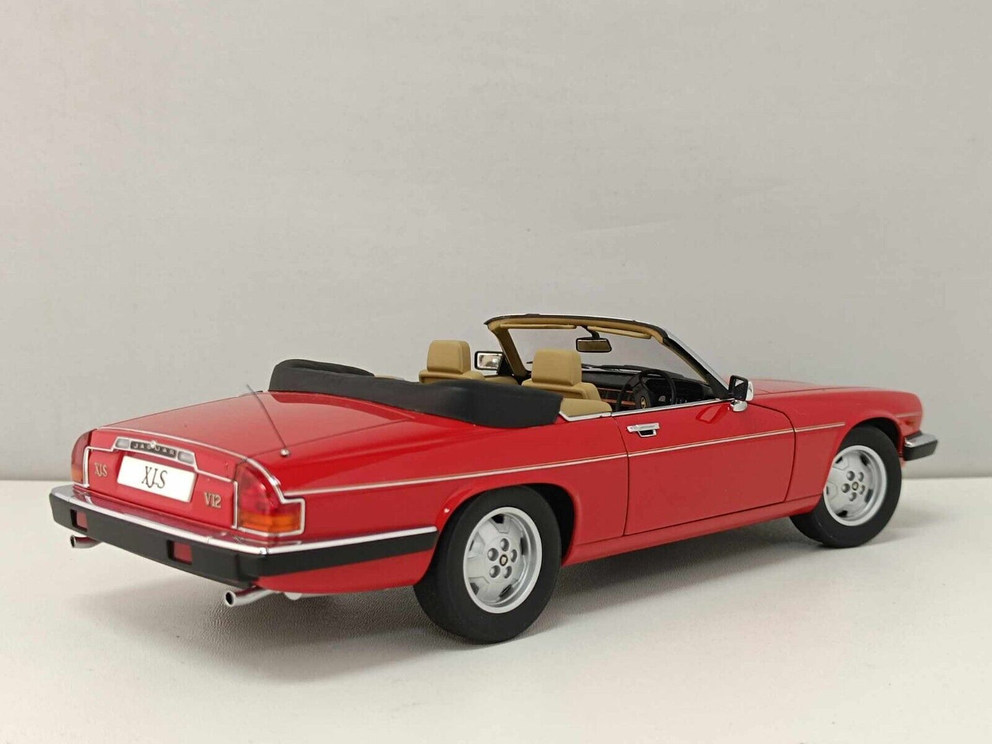 Jaguar XJS  Cabriolet 1991 Autoart 1/18 Rosso Rara Very Rare Usato GM Shop