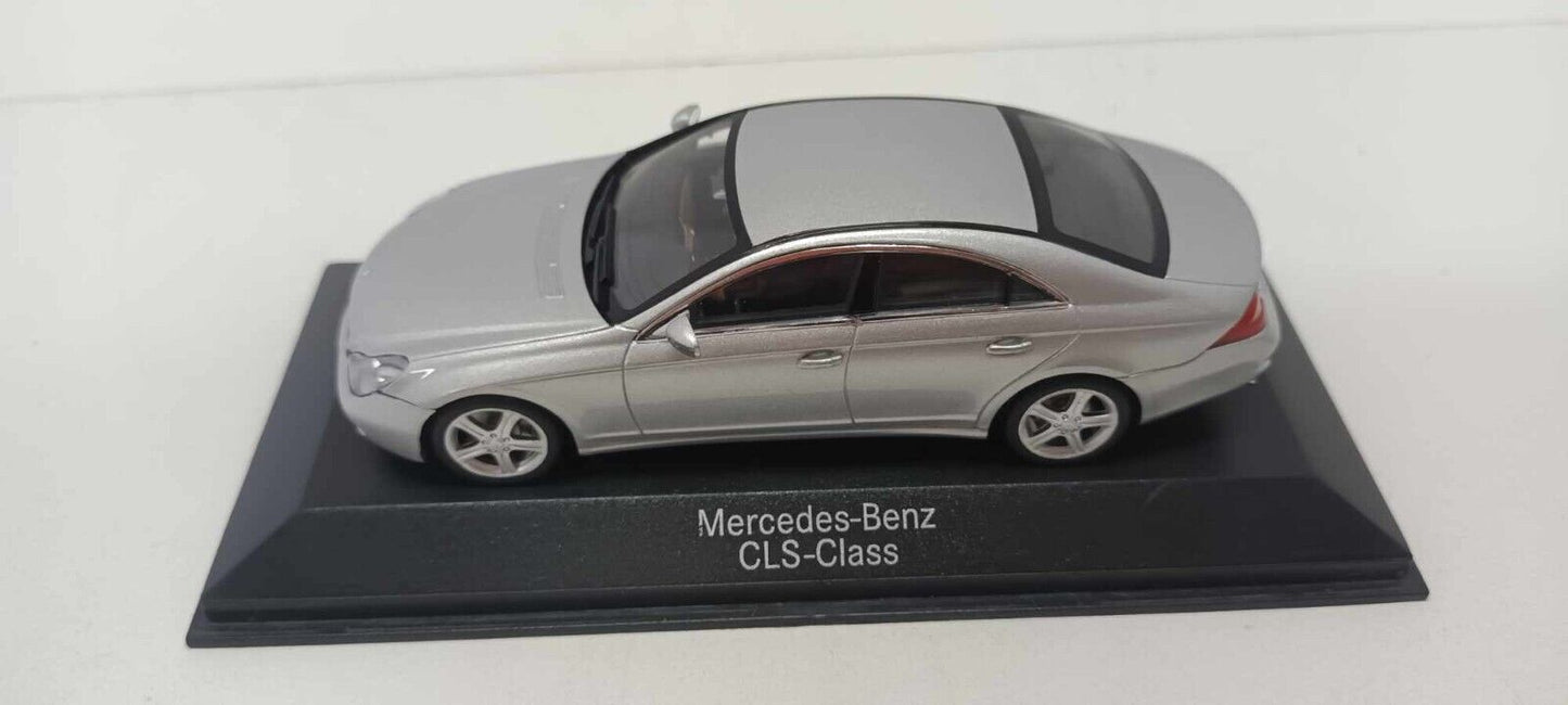 Mercedes-Benz CLS-Class Classe CLS Minichamps 1:43 Silver Usato + Teca
