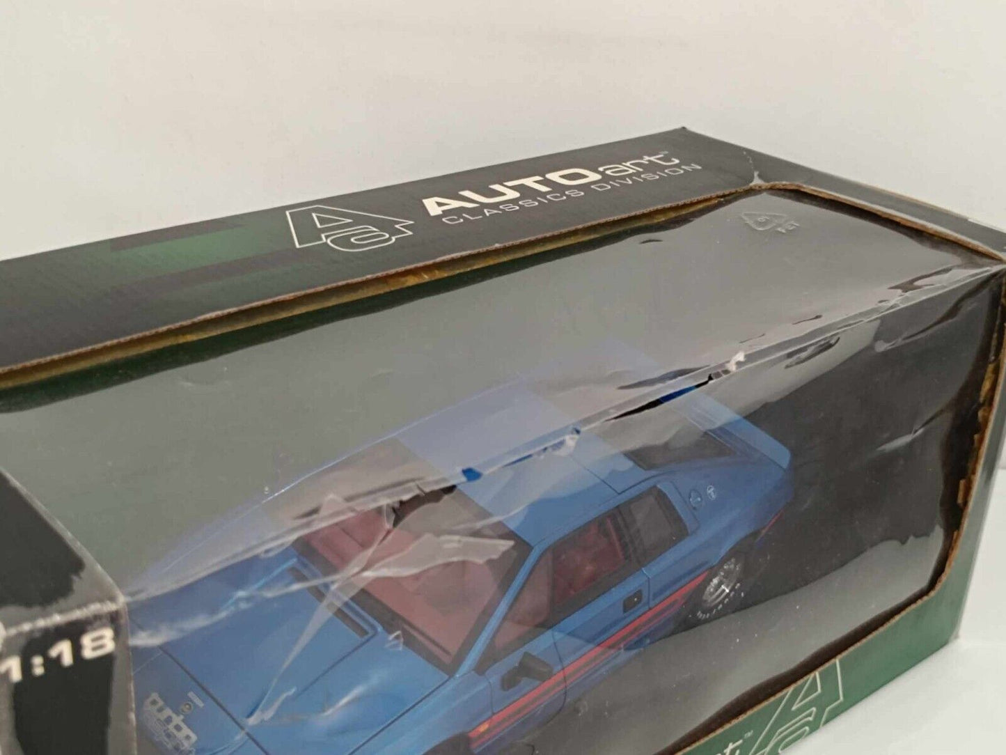 Lotus Esprit Turbo Essex Blue RHD - Autoart 1:18 GM Shop 