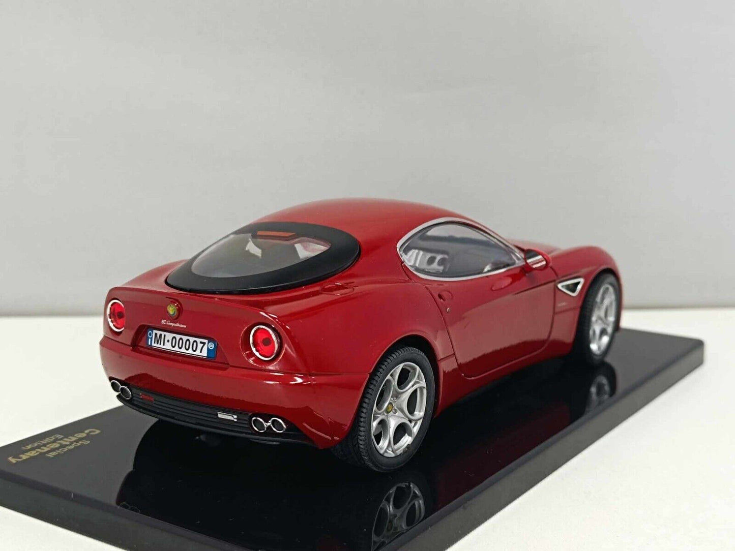 Alfa Romeo 8c Competizione Coupé 2008 Edicola Centenario 1:24 Usato + Teca