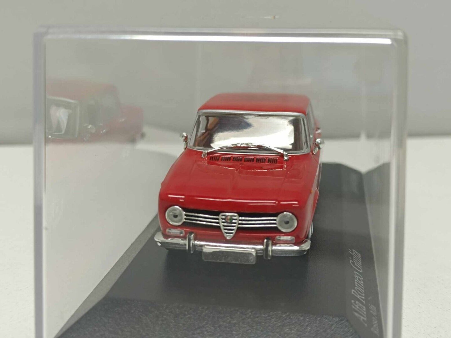 Alfa Romeo Giulia 1970 Rosso Red Minichamps 1:43 Nuovo Limited Edition 3024 Pz