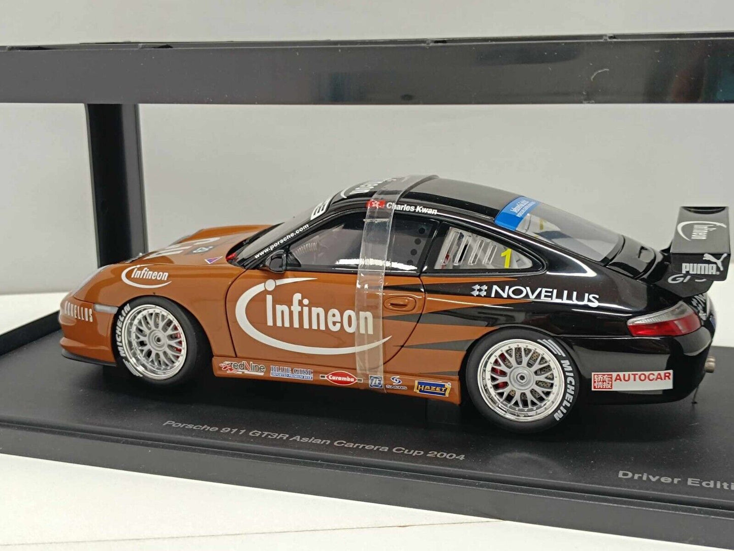 Porsche 911 (996) GT3R Asian Carrera Cup 2004 C.Kwan Driver Edition Autoart 1:18