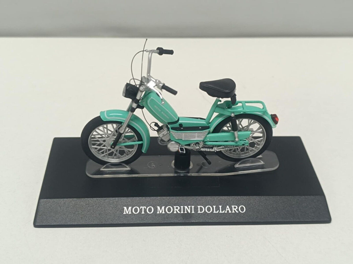 Moto Morini Dollaro Motorino Edicola Leo Models 1:18 Usato + Basetta