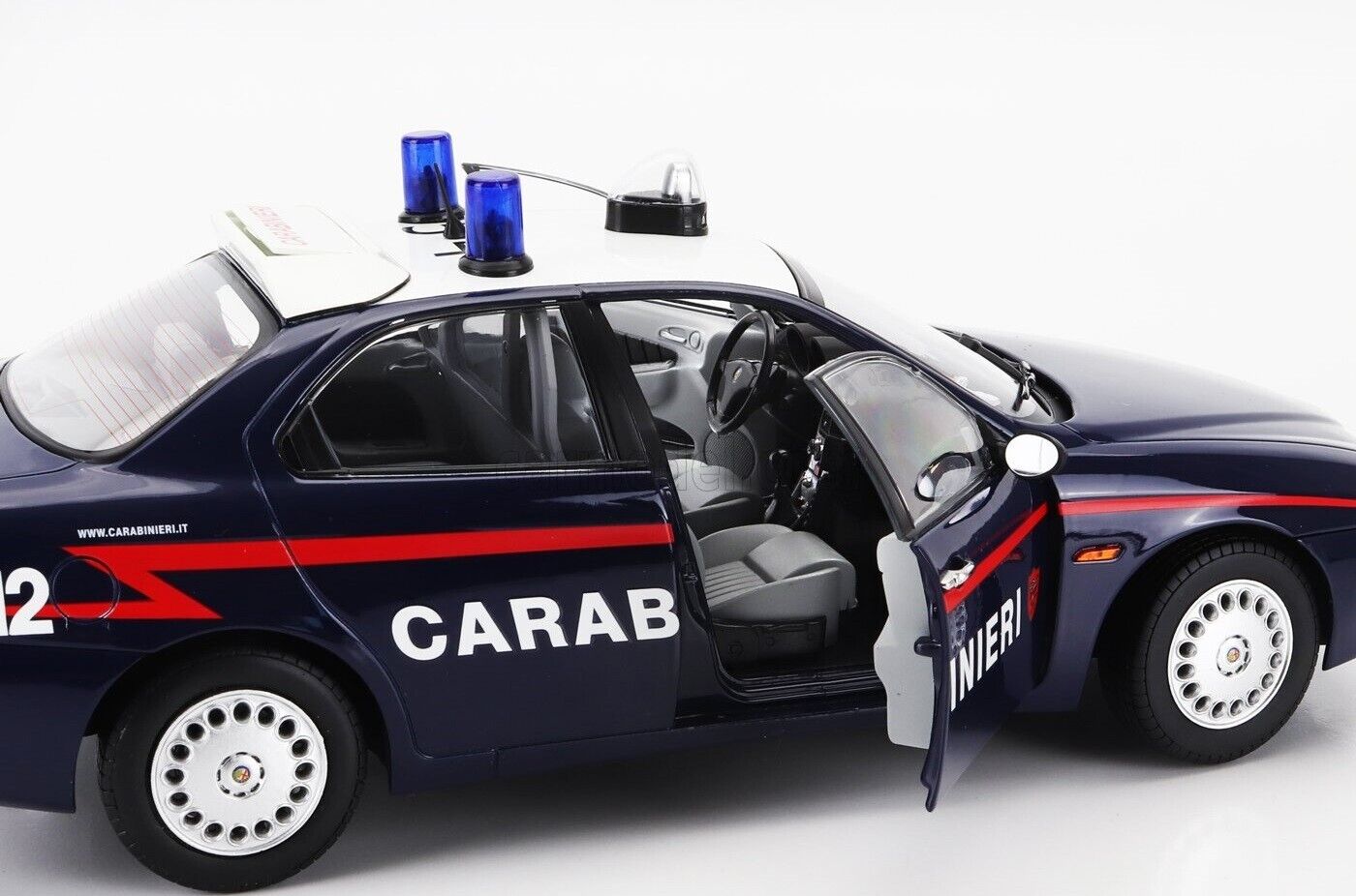 Alfa Romeo 156 2.0 Twin Spark Carabinieri Police 1997 Mitica 1:18 Nuovo 1/18