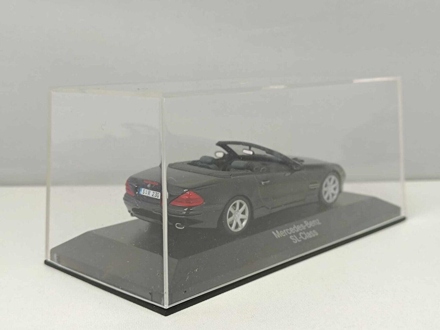 Mercedes-Benz SL-Klasse 2001 Minichamps 1/43 Black Met Usato Dealers Edition