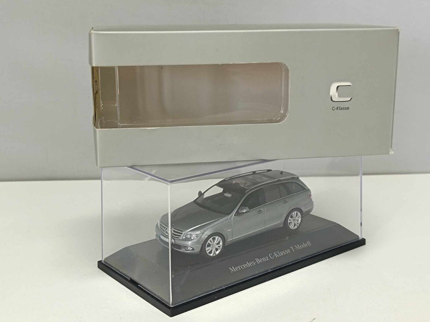Mercedes-Benz C Klasse T-Modell W204 2007 Palladium Silver Schuco 1:43 Dealer