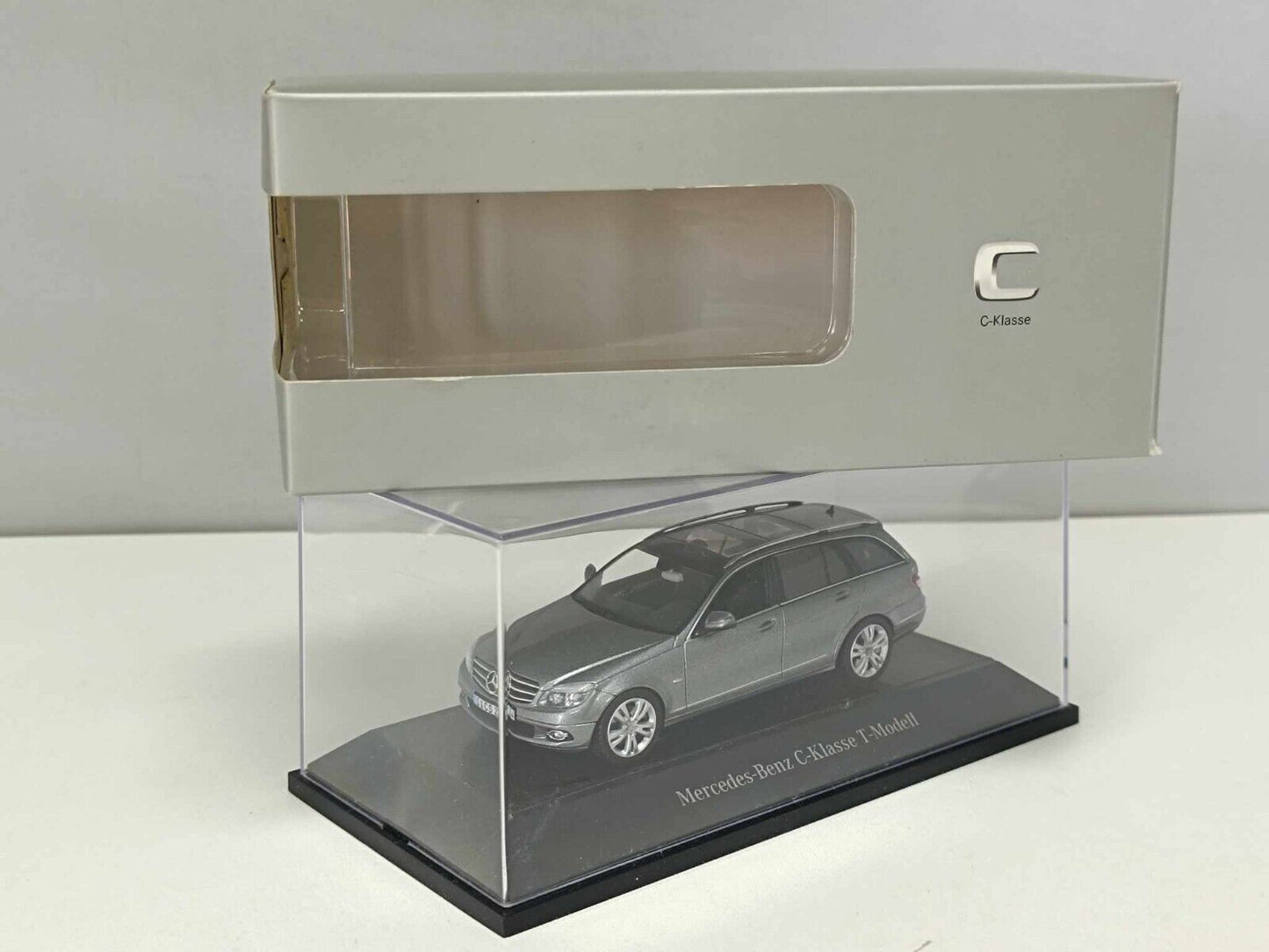 Mercedes-Benz C Klasse T-Modell W204 2007 Palladium Silver Schuco 1:43 Dealer
