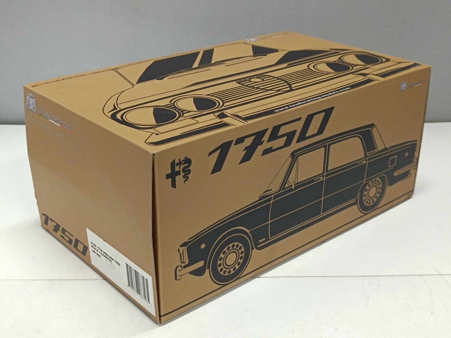 Alfa Romeo 1750 Berlina 1968 White Bianco - Laudoracing 1:18 Nuovo