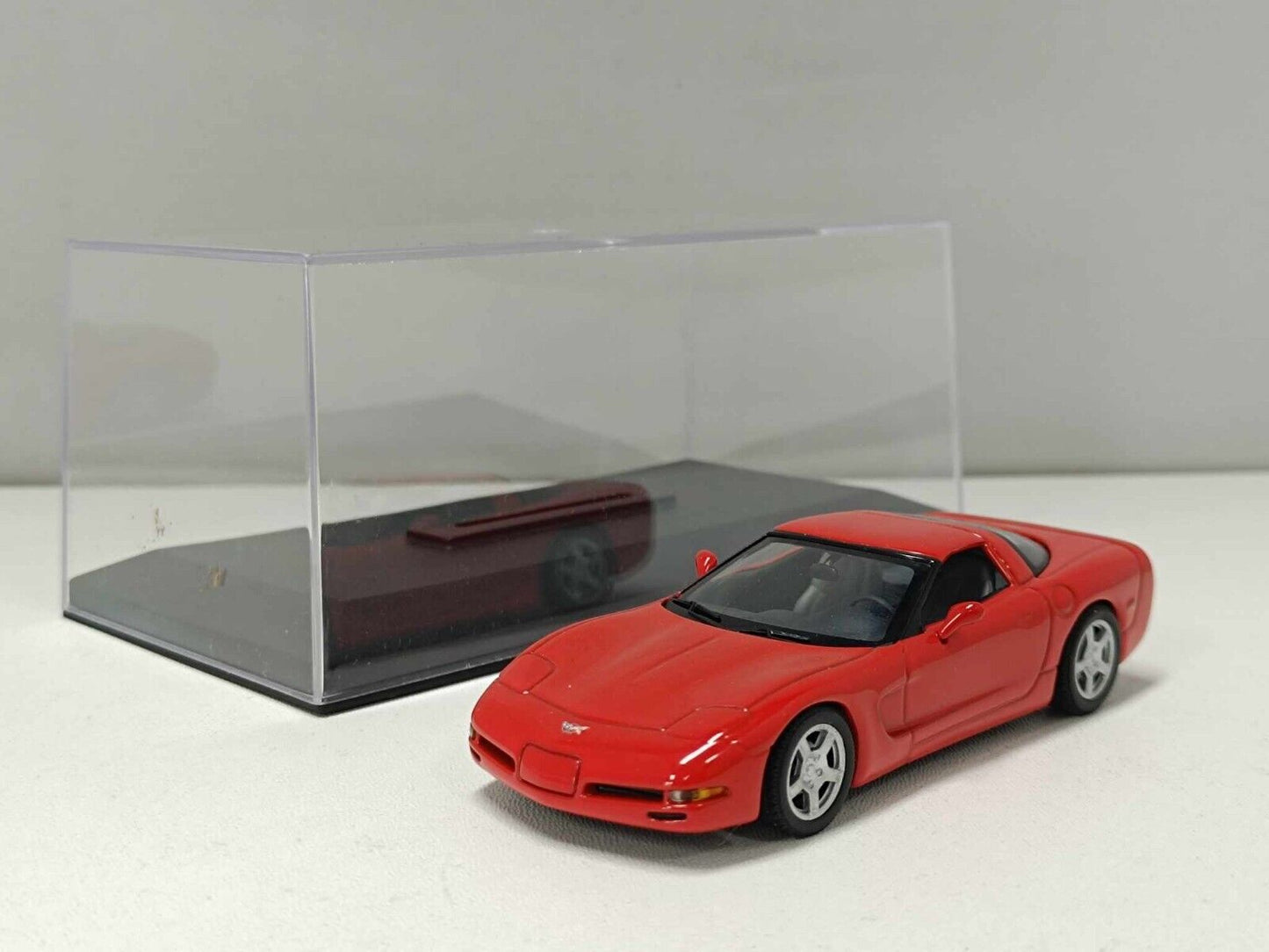 Chevrolet Corvette 1997 Red Rosso - Minichamps 1:43 Usato + Teca