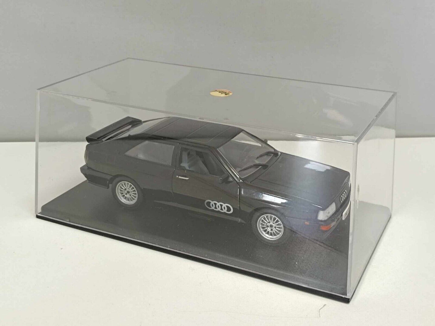 Audi Quattro 2.li Turbo 4 Nero Black 1986 Edicola Leo Models 1:24 Usato + Teca