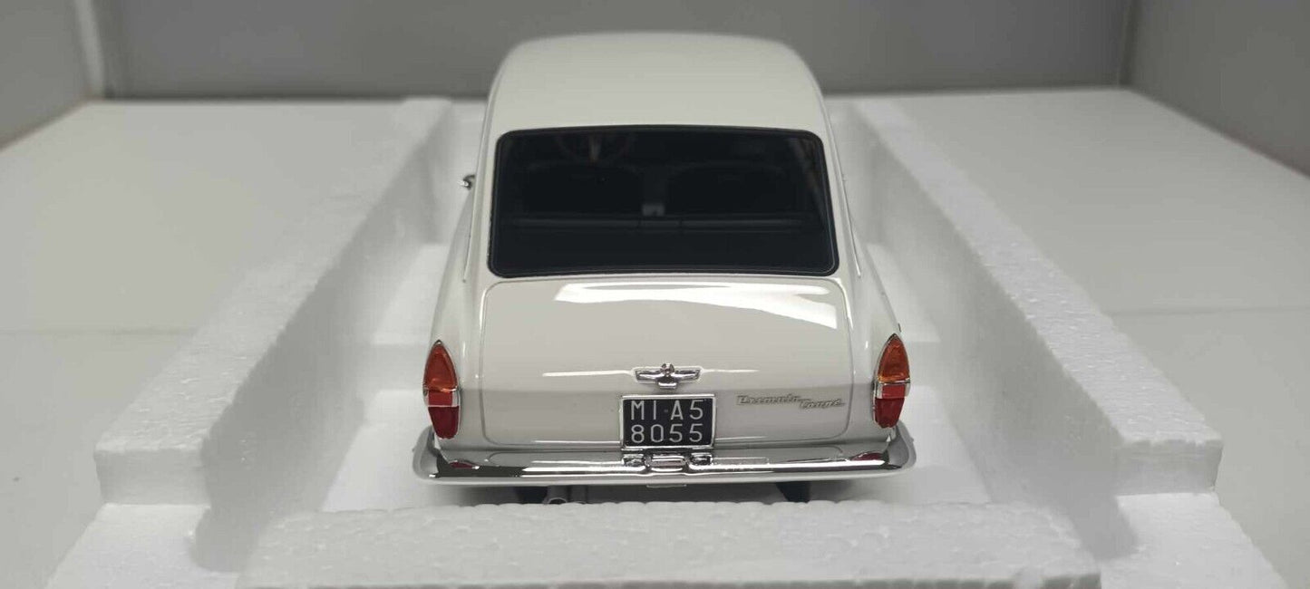 Autobianchi Primula Coupé 1965 Bianco White Laudoracing 1:18 Limited Edition