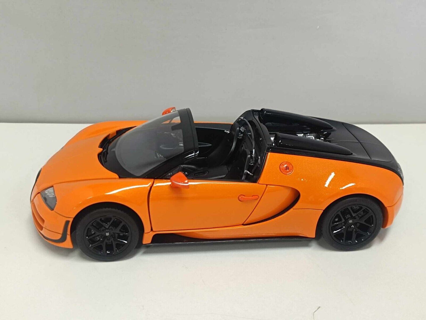 Bugatti Veyron 16.4 Grand Sport Vitesse Arancione Orange Rastar 1:18 Nuovo 1/18