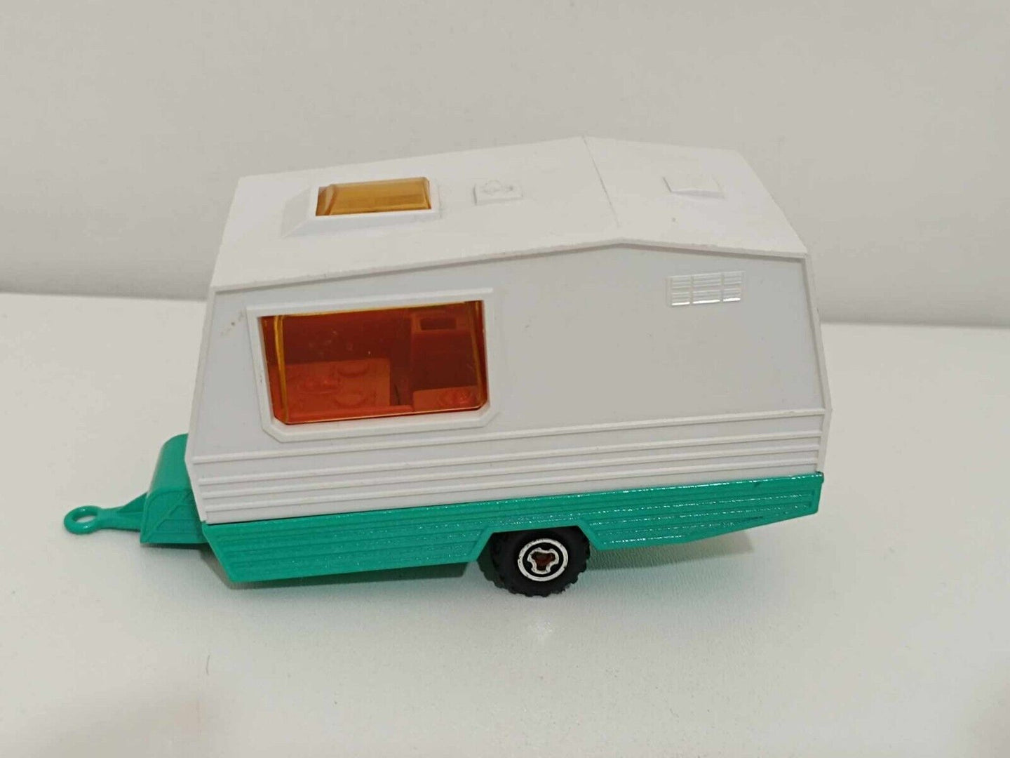 Chevrolet Blazer + Roulotte Fruit of the Loom (Rare) - Majorette 1:36 GM Shop