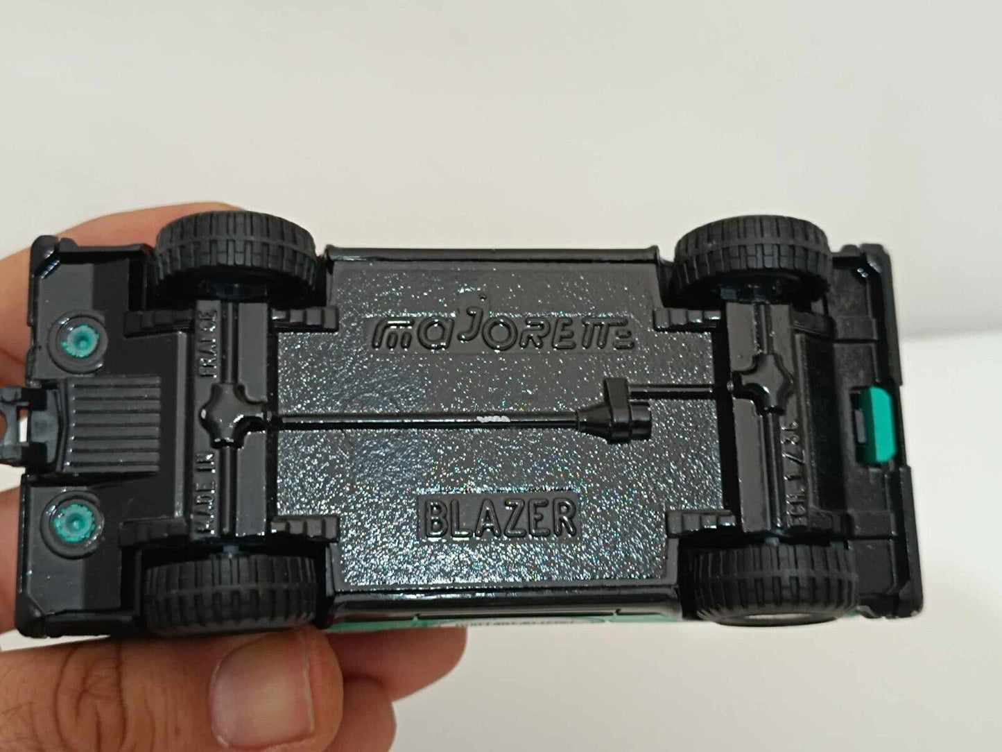 Chevrolet Blazer + Roulotte Fruit of the Loom (Rare) - Majorette 1:36 GM Shop