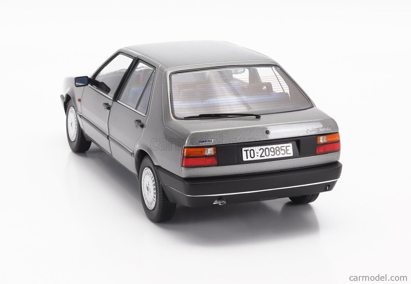 Fiat Croma 2.0 Turbo IE 1985 Polar Grey Grigio Met 683 Mitica 1:18 Nuovo 1/18